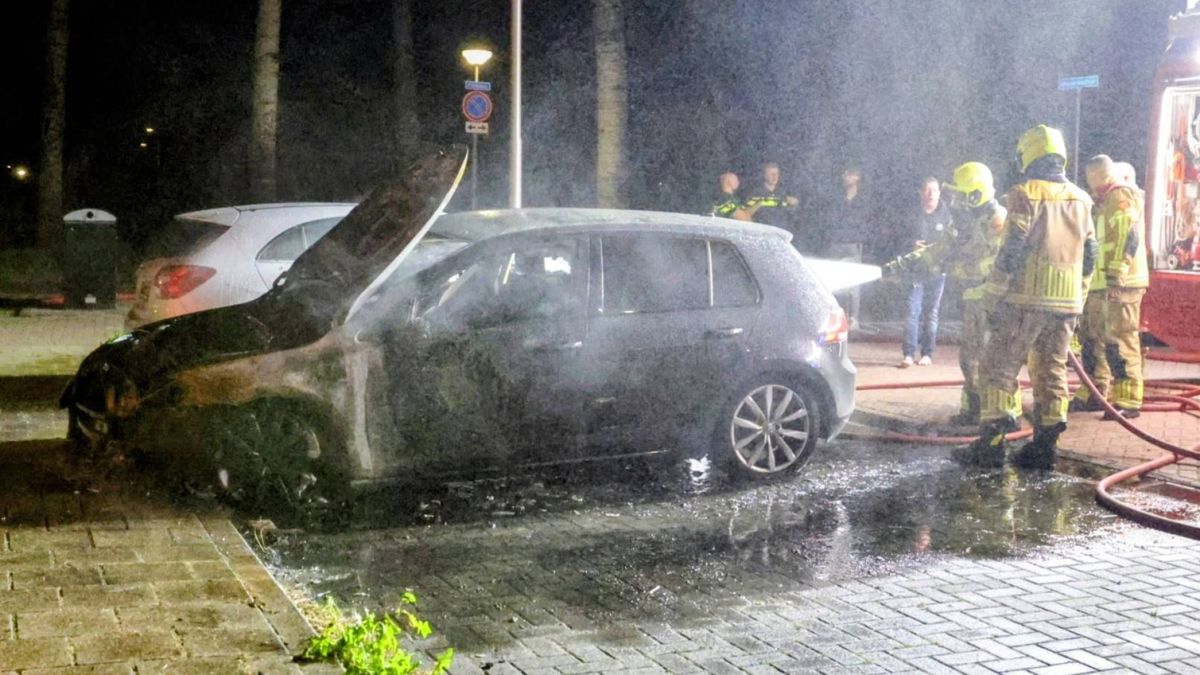 Auto brandt uit in Culemborg