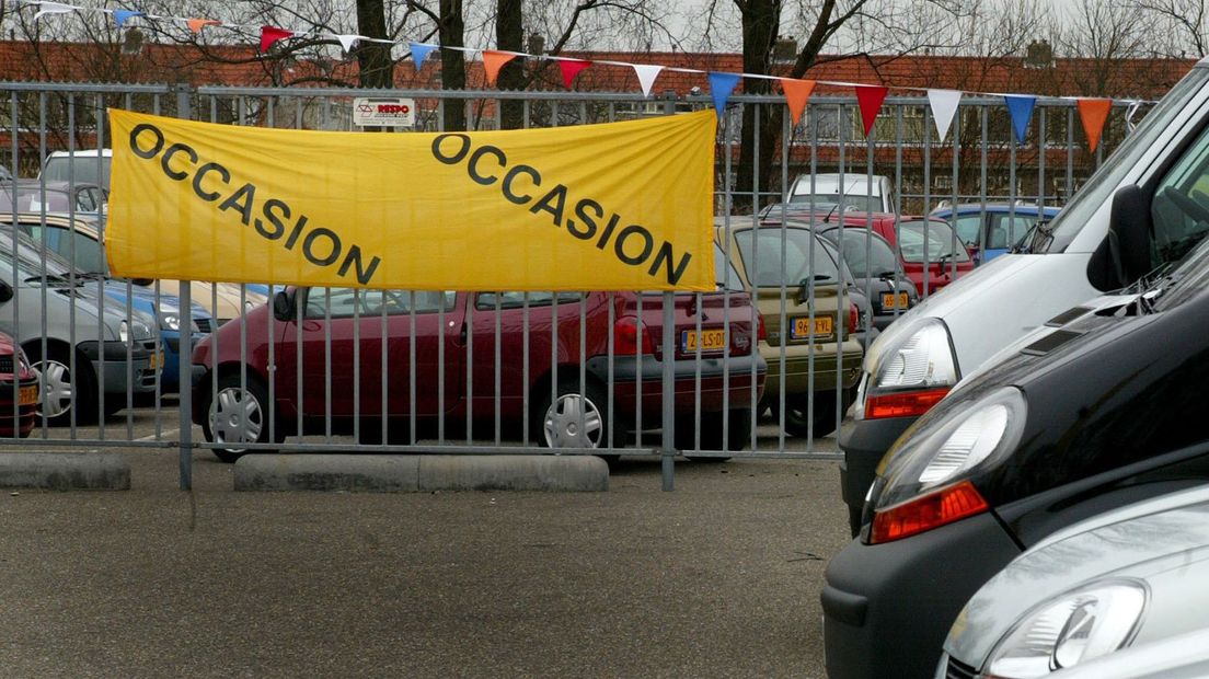 Tweedehands auto's bij een garagebedrijf