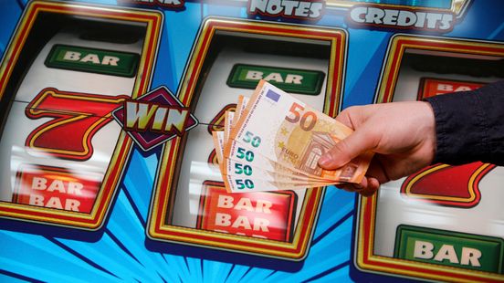 Medewerker gokhal zou 100.000 euro in eigen zak hebben gestoken: 'Het was een zooitje' Home