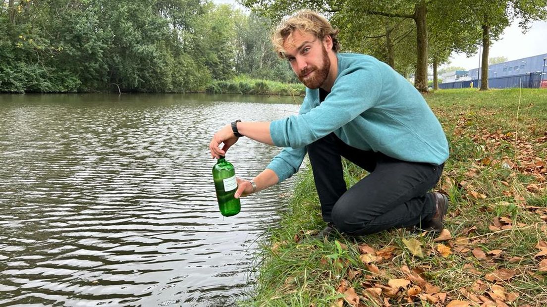 Wateronderzoeker bij KWR Milo de Baat