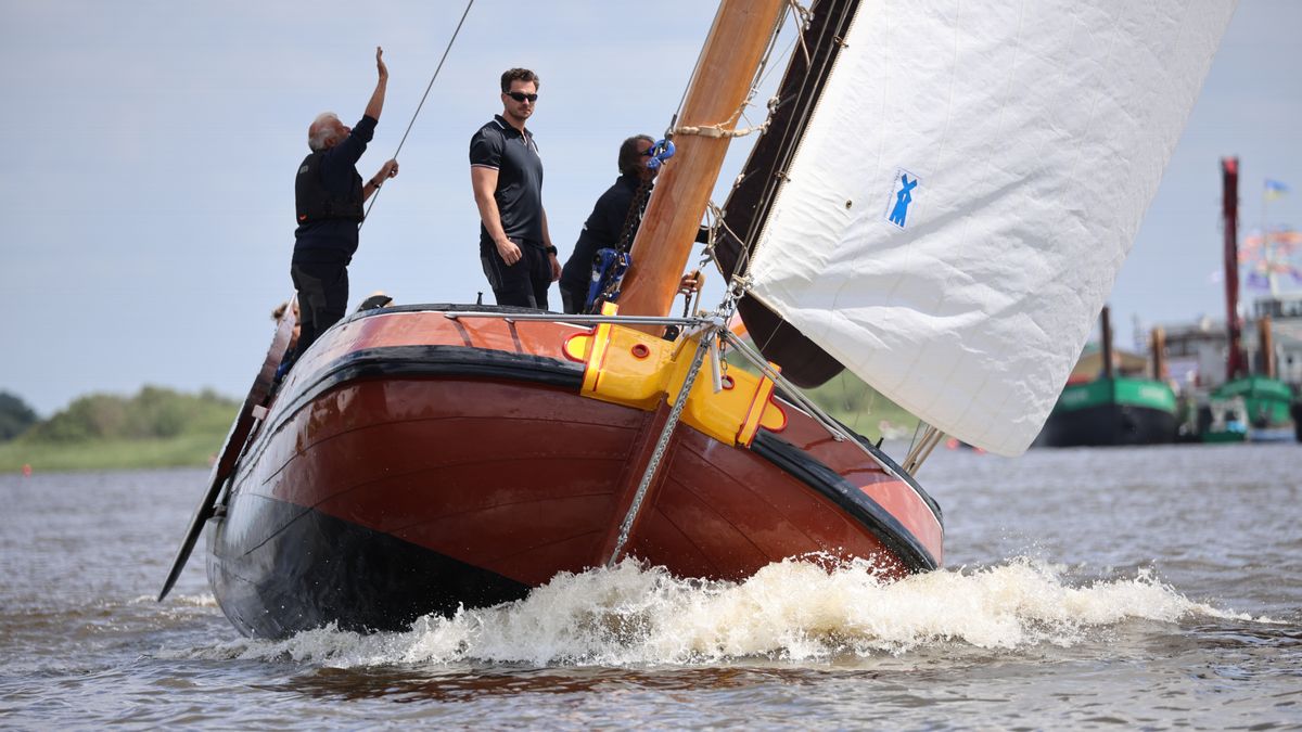 Grou zeilt hard vooruit bij De Veenhoop | Sleepstart zorgt voor spanning