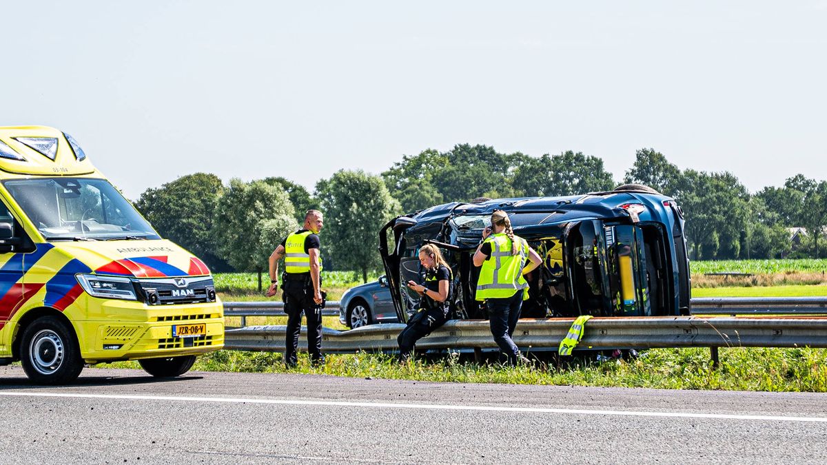 Auto klapt op vangrail A28 bij Beilen, vertragingen voorbij