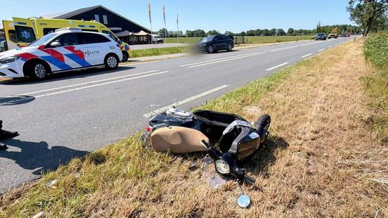 Ernstige aanrijding • twee gewonden bij scooterongeval