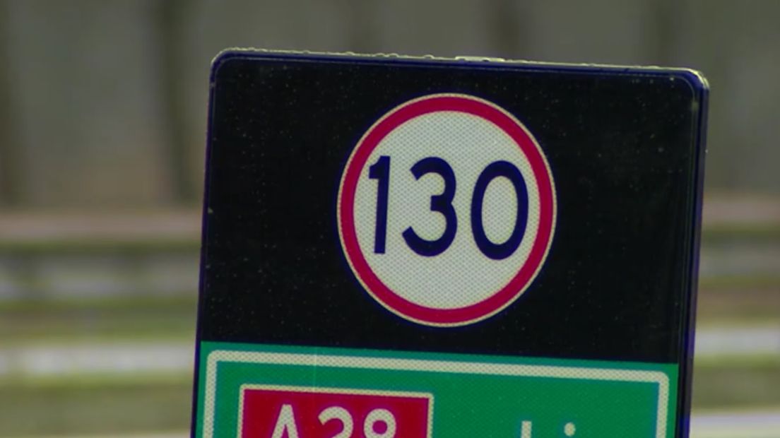 130 km/u is toegestaan op de A28 van Hoogeveen naar Groningen (Rechten: RTV Drenthe)