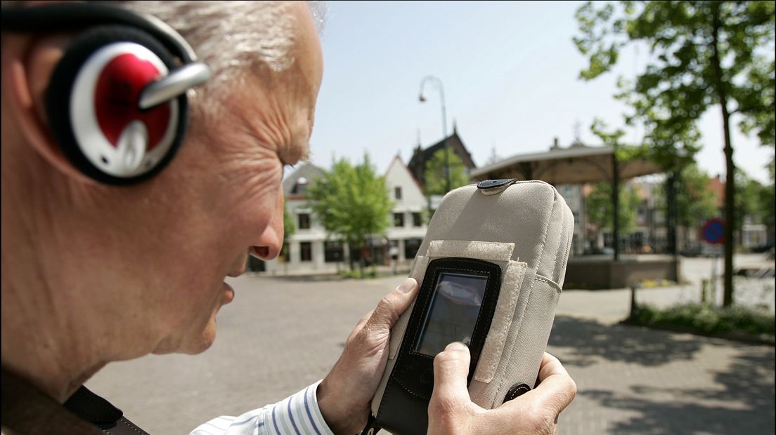 Pol van de Vijver bij het museum in IJzendijke