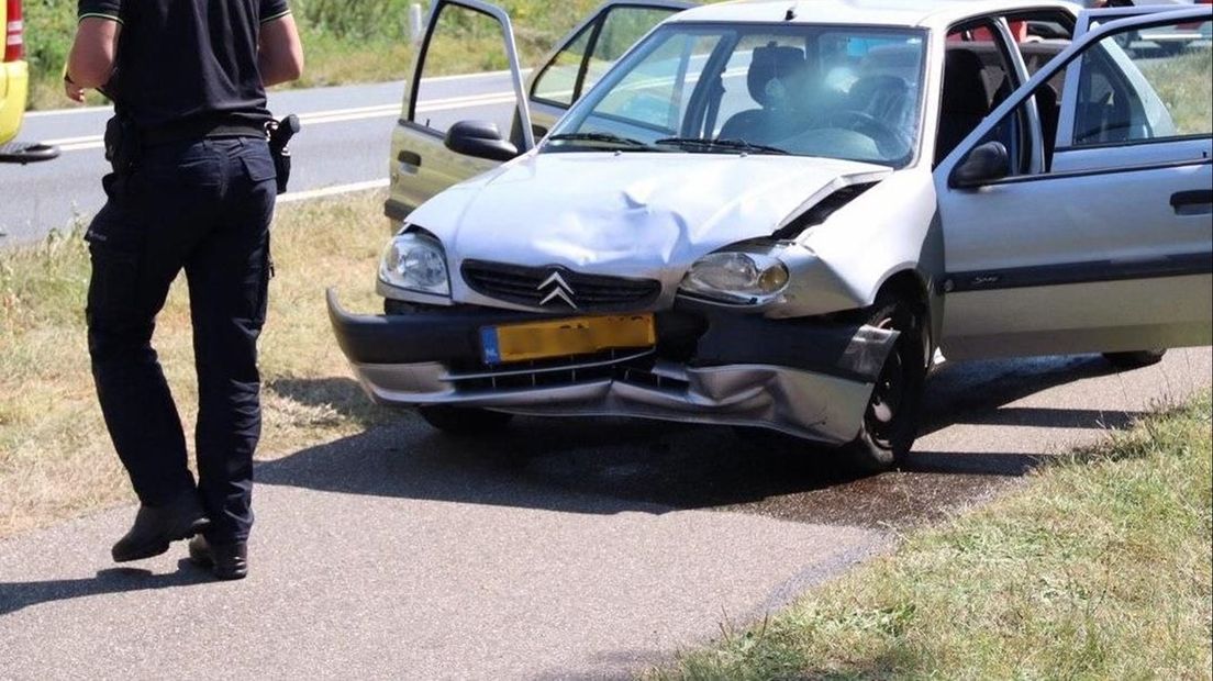 Gewonde bij kop-staartbotsing in Wanneperveen
