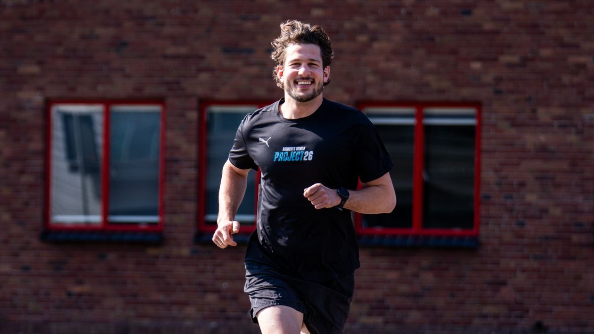 Sportinfluencer Carlos Platier Luna jaagt op 2:59:59 bij Marathon Enschede