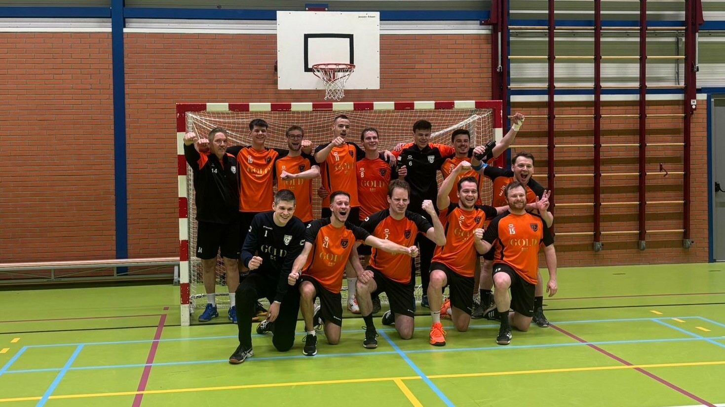 Novitas de sterkste in Zeeuwse handbalderby, EOC likt wonden na nederlaag