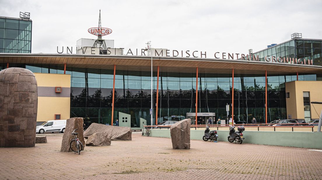 De hoofdingang van het Universitair Medisch Centrum Groningen