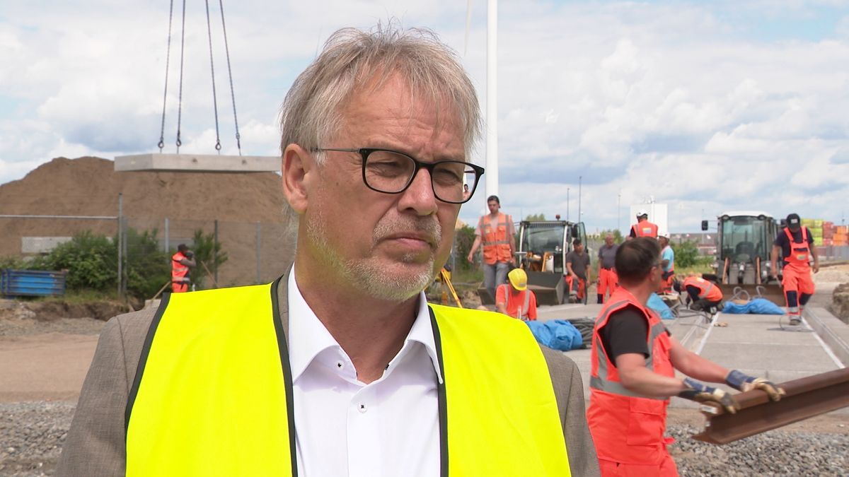 Werk aan spoorlijn naar Duitsland goed op stoom