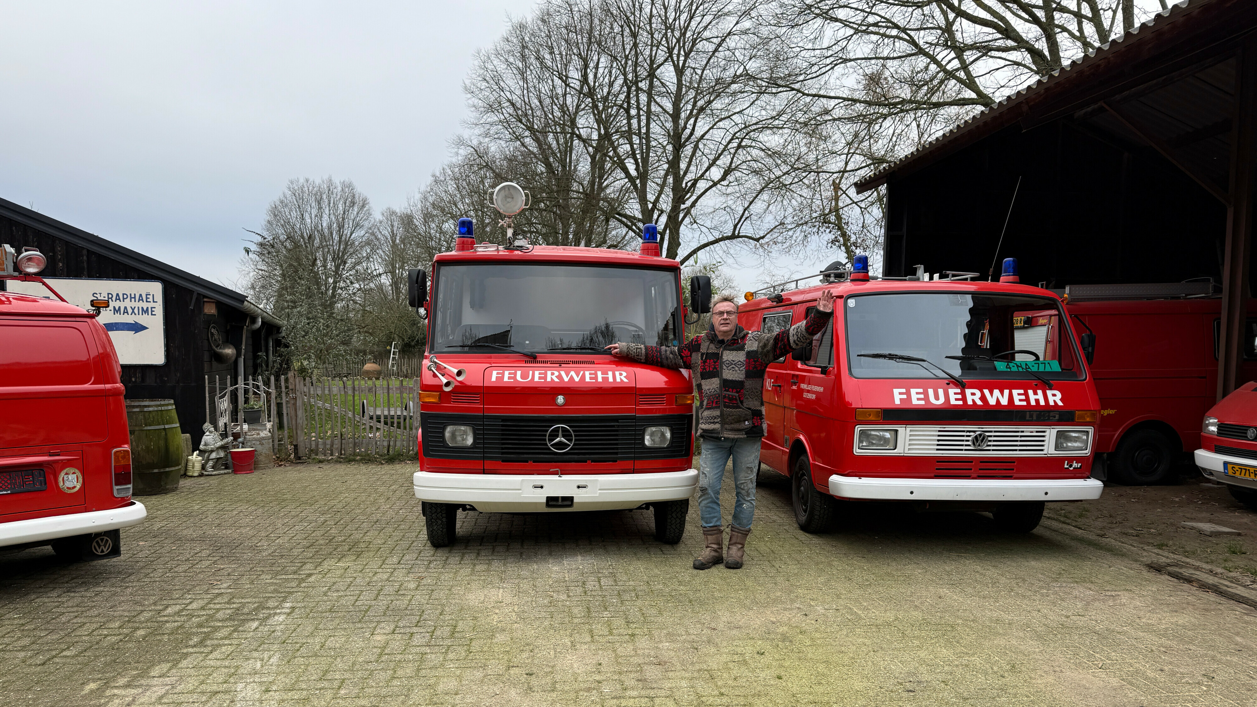 Peter uit Anloo is verliefd op oude brandweerwagens: 'Ik ga door tot het niet meer kan'