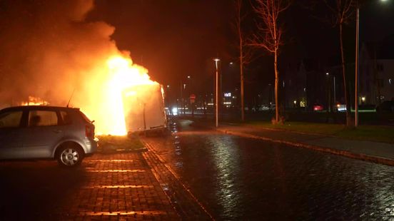 In Assen ging een keet vanavond in brand