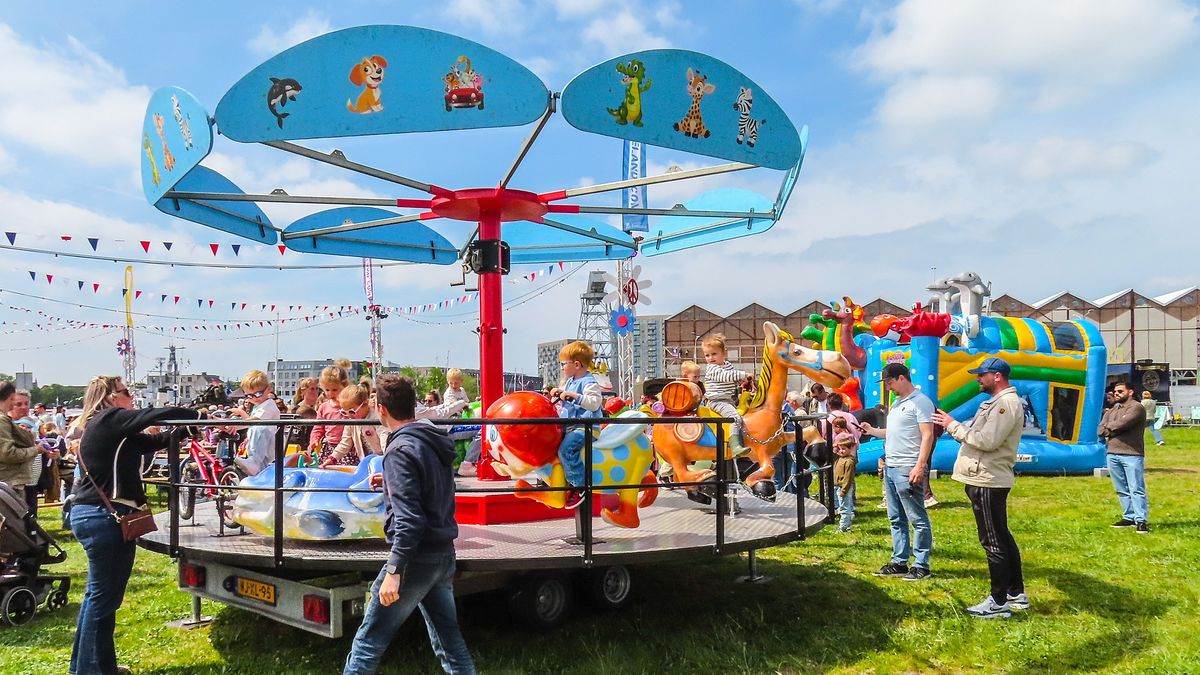 Jostiband en Maan maken feestje van start Bevrijdingsfestival • Hardlopers Bevrijdingsvuur bij Yerse