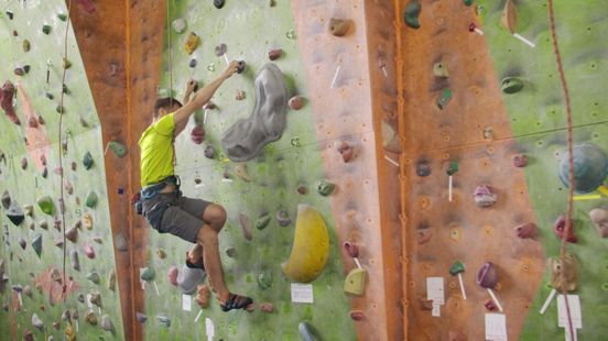 Auto-belay systeem voor klimmers is heel veilig volgens kenner: 'Mensen maken fouten'