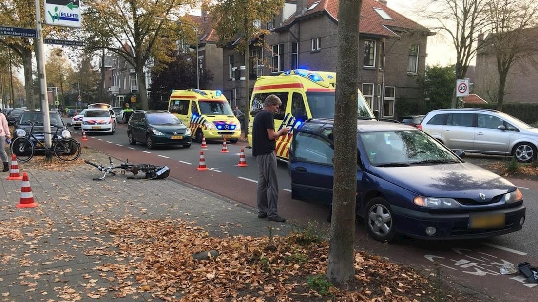 Vrouw gewond bij ongeluk in Deventer