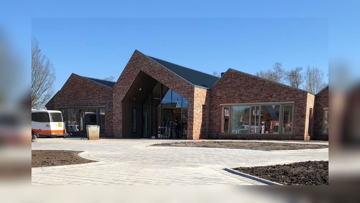 Een nieuw schoolgebouw in krimpgebied: Oosternijkerk opent de Wrâldwizer