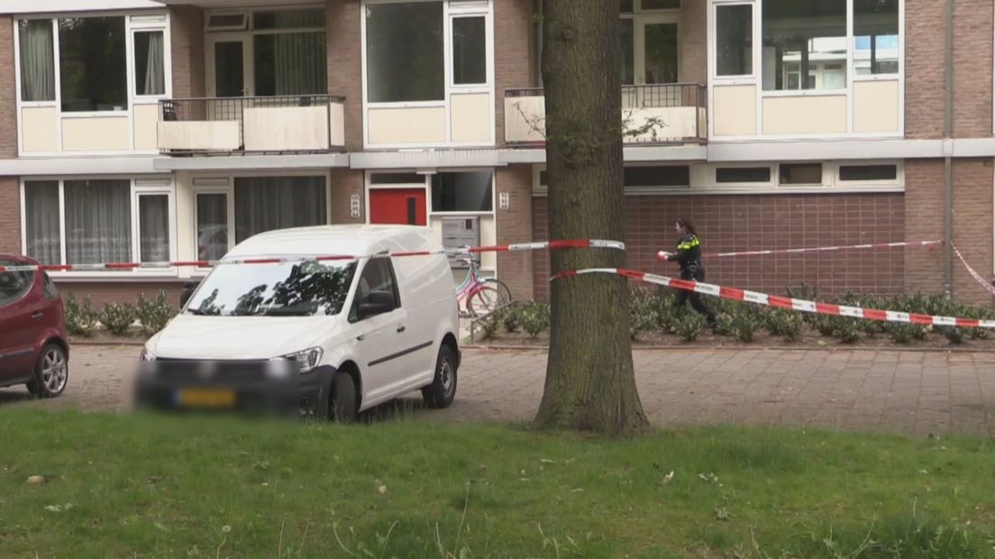 Witte Volkswagen Caddy later aangetroffen aan de Dollardstraat