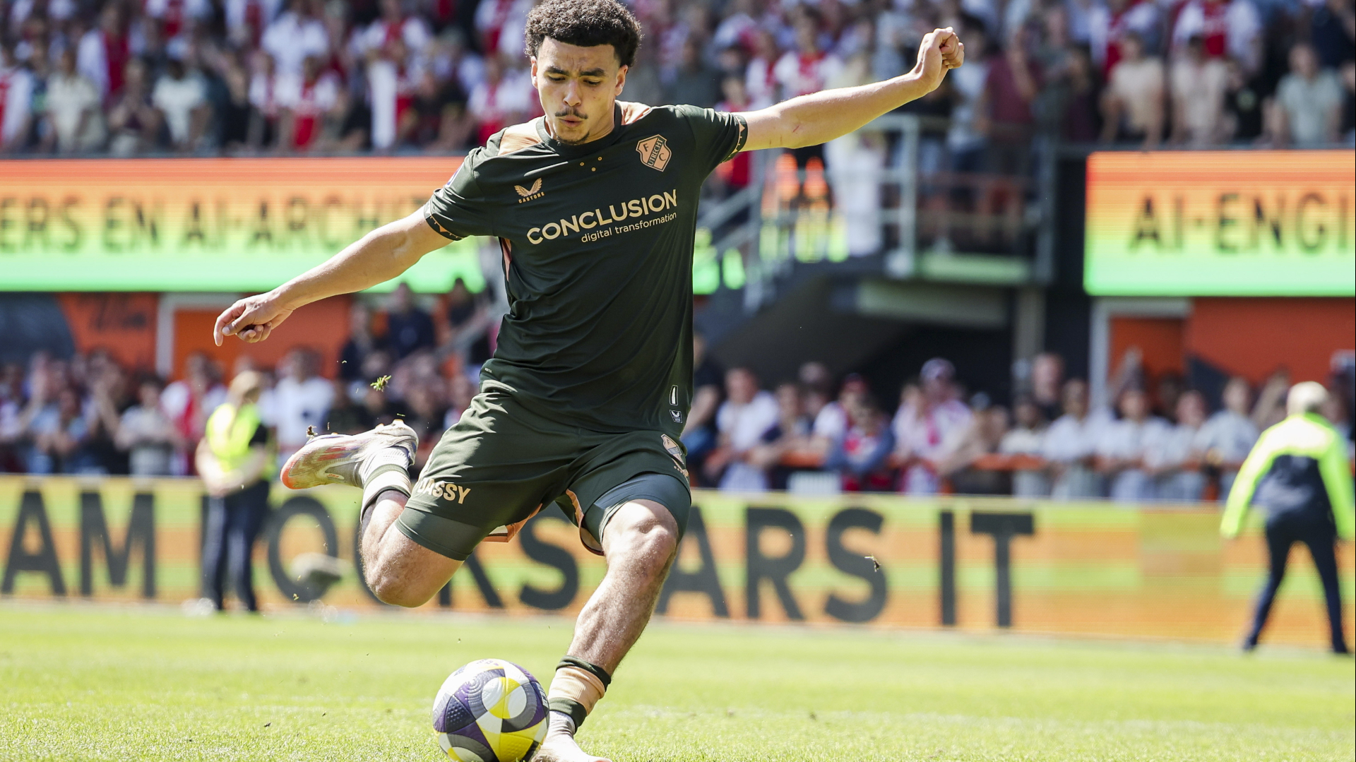 Rafik el Arguioui was niet bang om penalty te nemen: 'Ik zei direct ja'