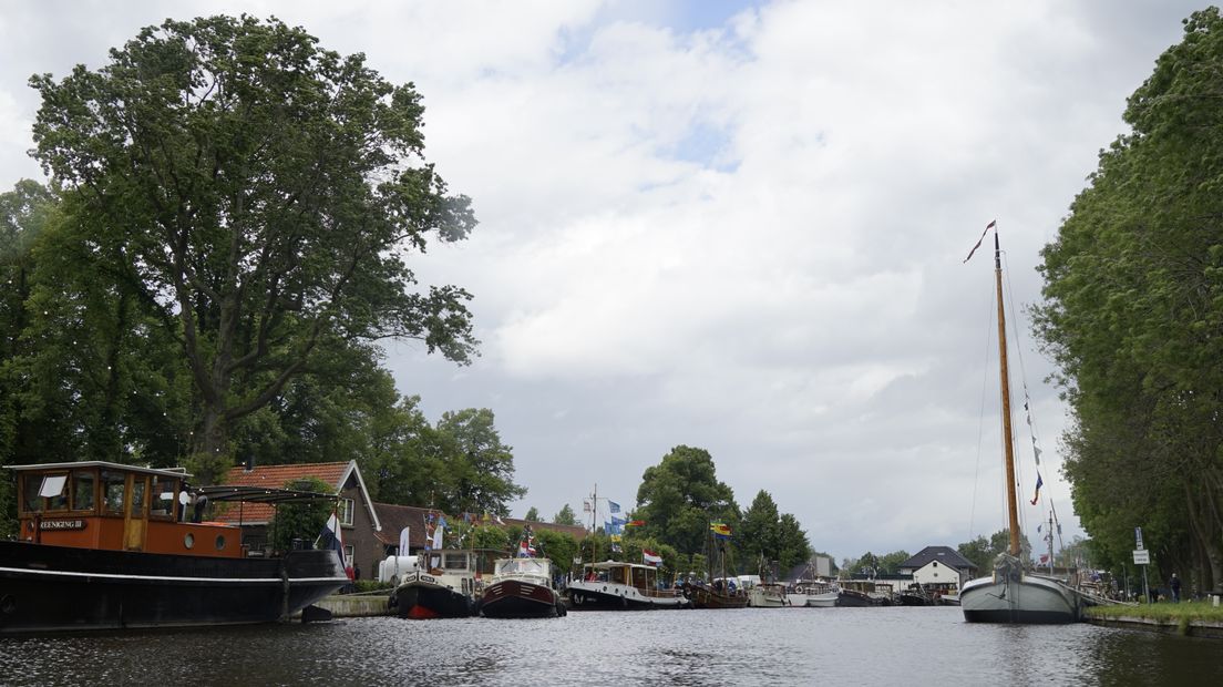 De haven van Dieverbrug (Rechten: Andries Ophof)