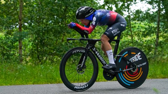 Vierde plaats voor Loes Adegeest tijdens NK tijdrijden in Laren Home