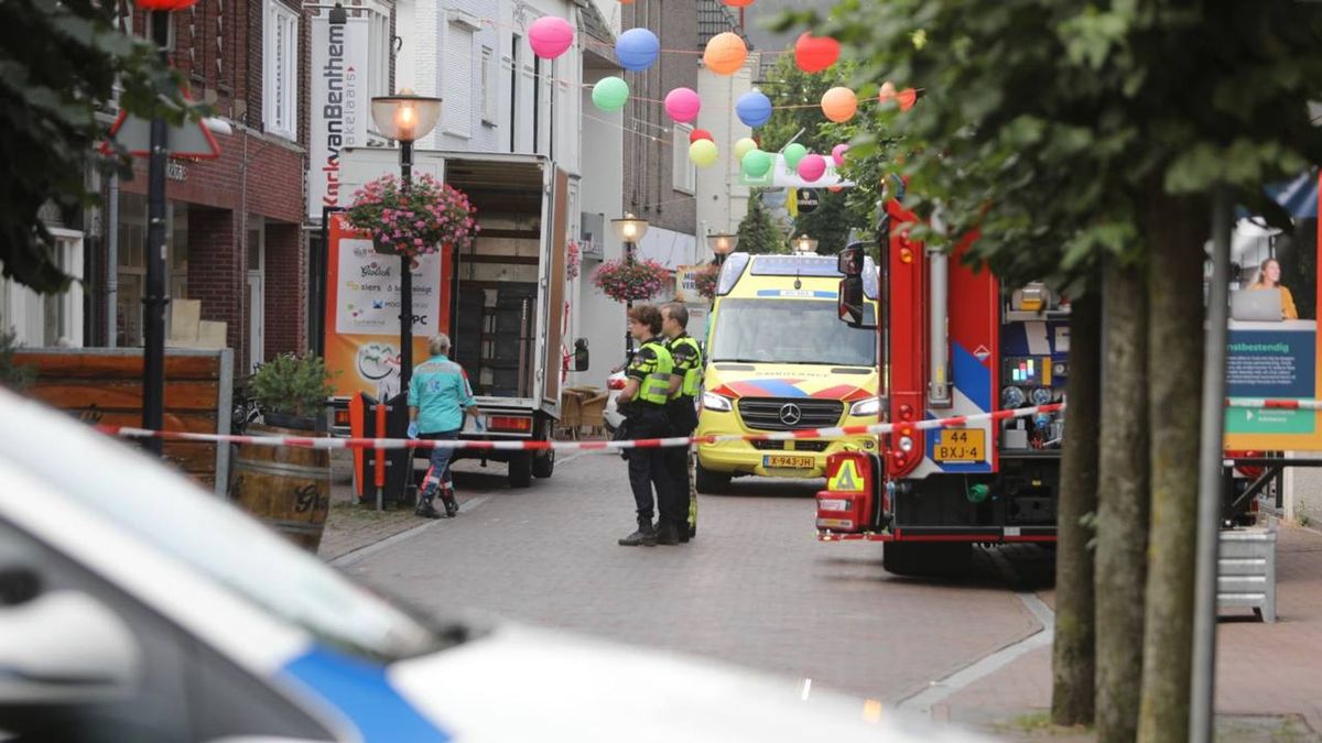 112 Nieuws: Kop-staartbotsing in De Krim | Deel centrum Oldenzaal afgezet vanwege incident