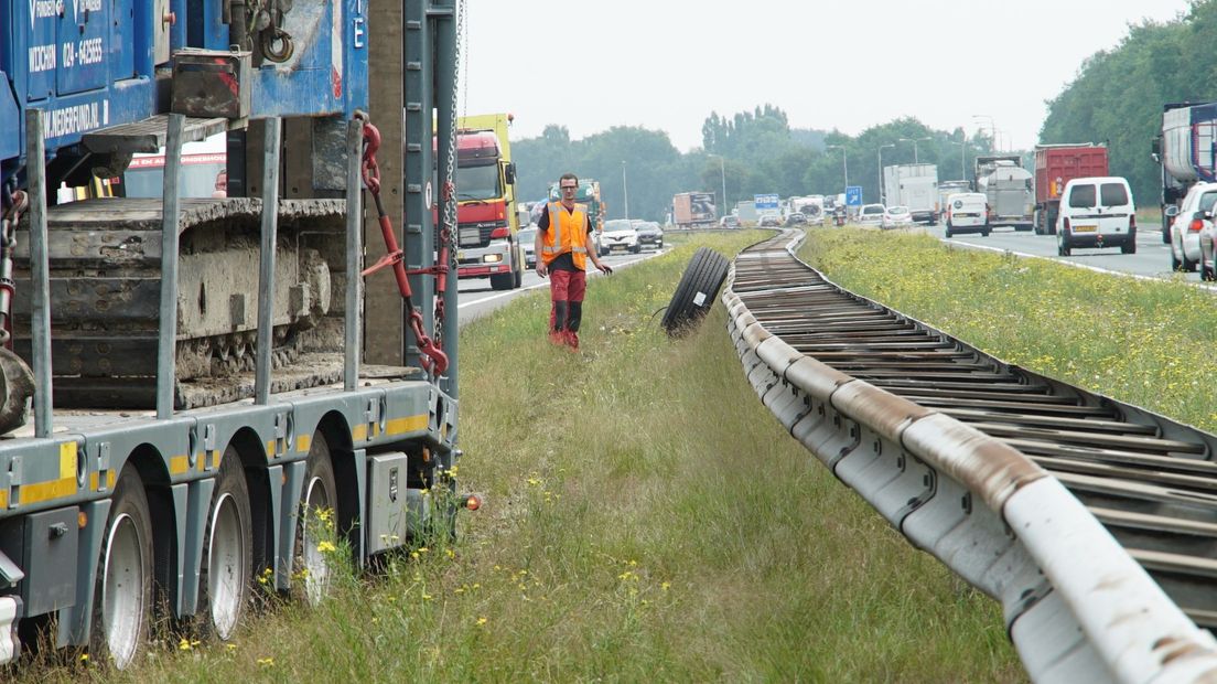 Klapband op A1 bij Bathmen