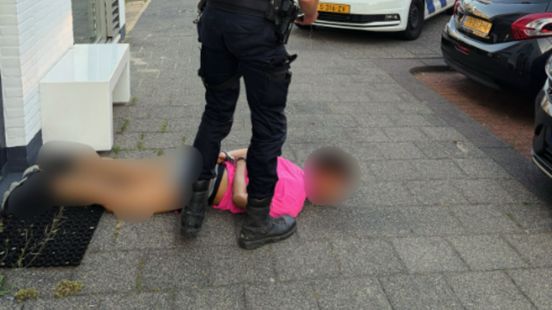 Stoomstootwapen gebuikt bij aanhouding jongen (17) na achtervolging om bedreiging met vuurwapen