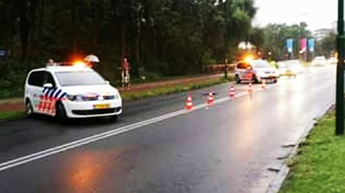 De politie zette een deel van de weg af.