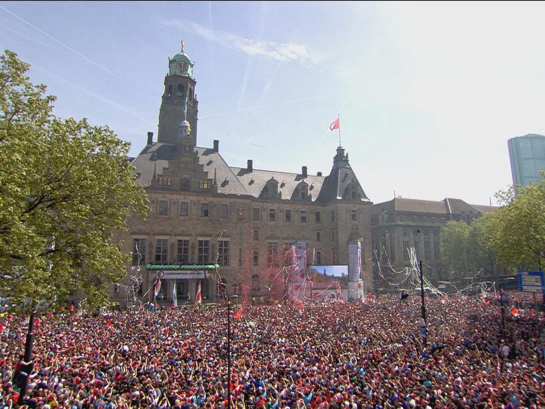 Huldiging Feyenoord op de Coolsingel.