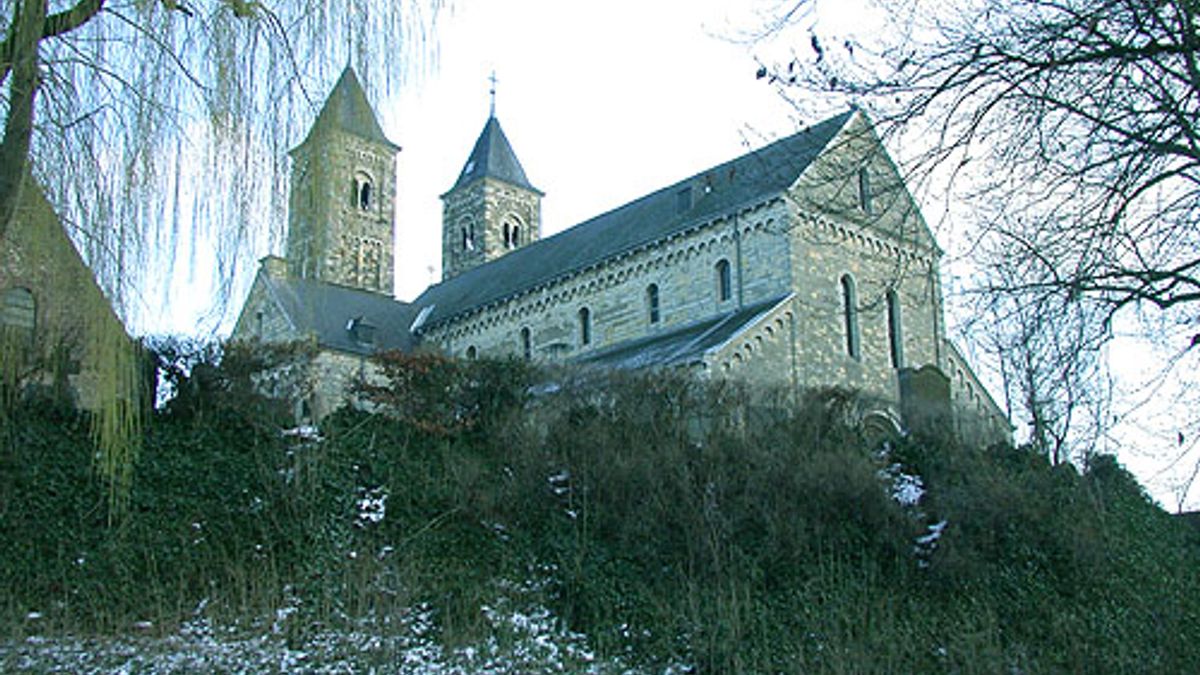 Tonnen van provincie voor basiliek St Odiliënberg