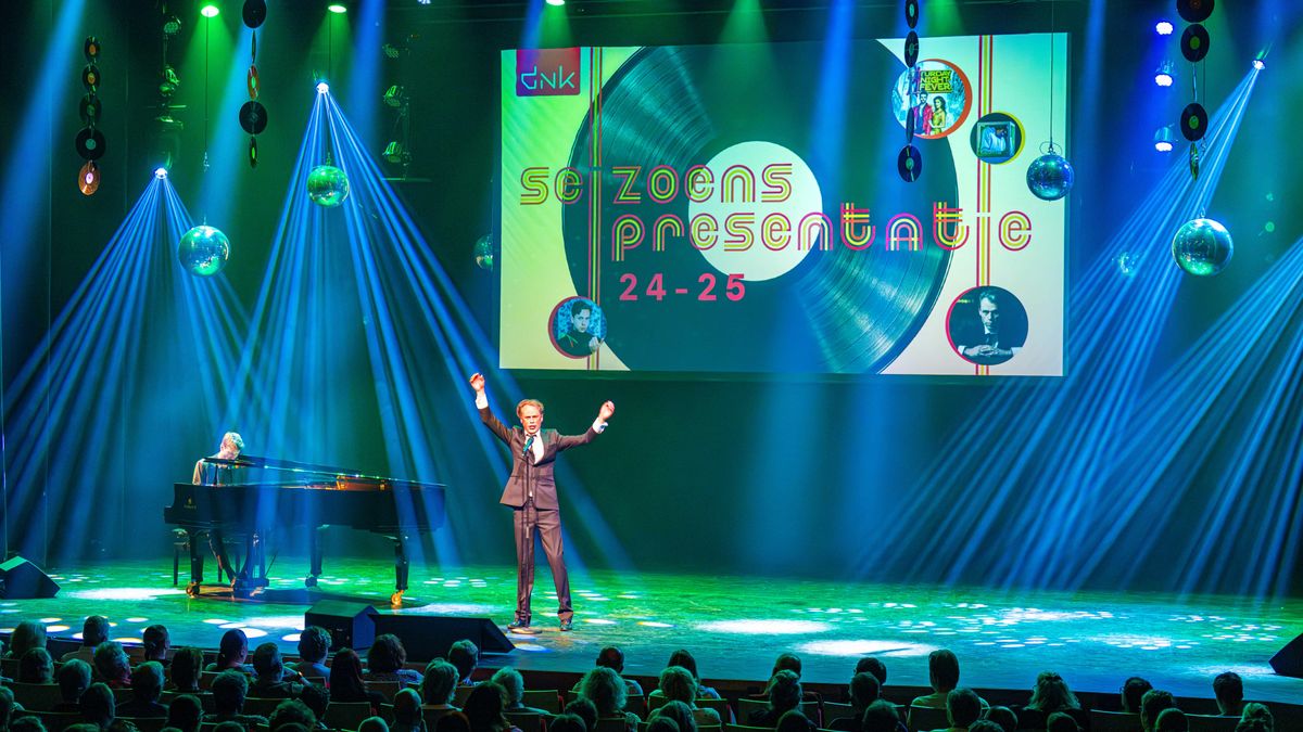 Theaterbezoek voor alleenstaanden in Assen stuk gezelliger met aanschuiftafel van rotary