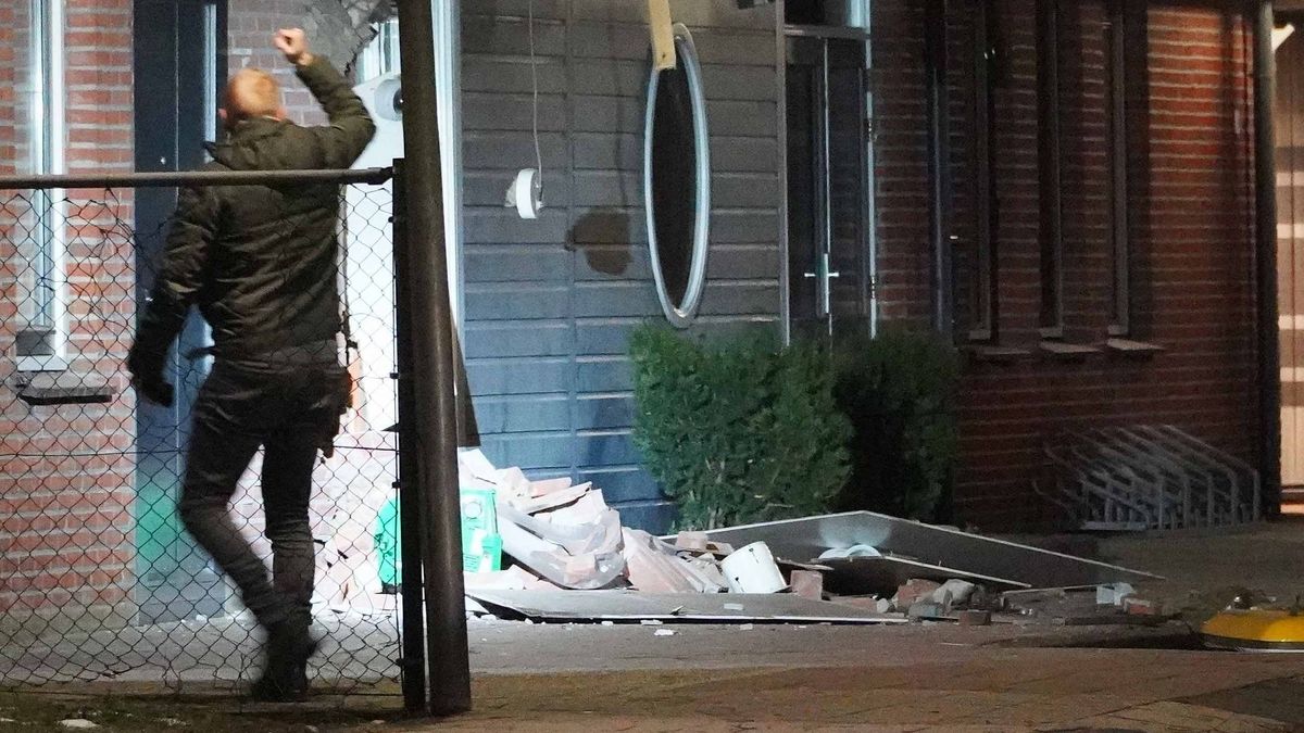 Plofkraak Nieuw-Dordrecht: 'Tienduizend euro schade, misschien nog wel meer'