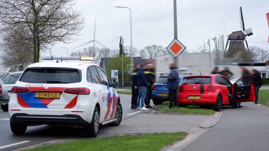 Drie autos betrokken bij ongeluk in Coevorden.