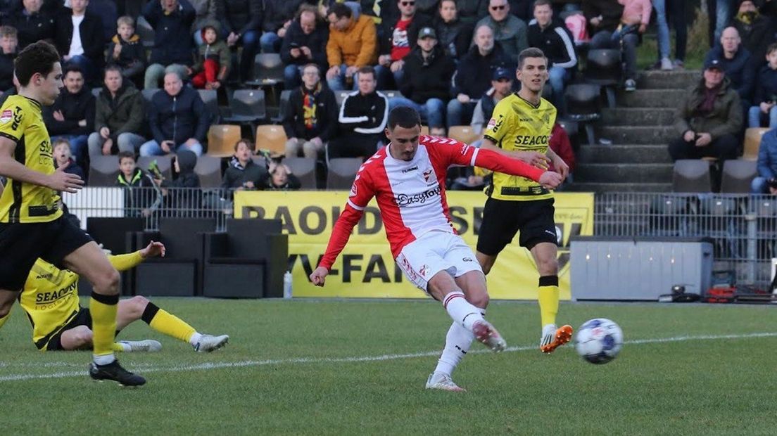 Mendes op weg naar de 0-1