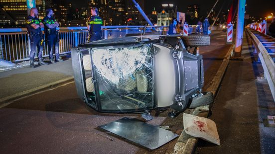 Aanrijding tussen 45km-auto en fietser. Aanrijding tussen 45km-auto en fietser.