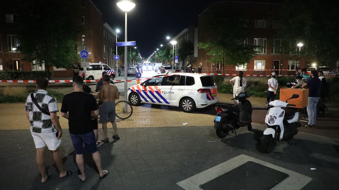 Politie op de been in de Haagse Hertzogstraat nadat er melding was gedaan van een incident