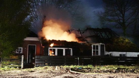 Woning in Wapse verwoest door brand