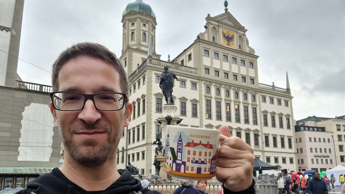 Een huis vol mokken: Egon uit Maastricht heeft een verzameling van 1272 Starbucks-mokken