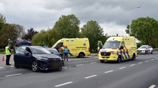 Botsing op N831 • scooter raakt fietser