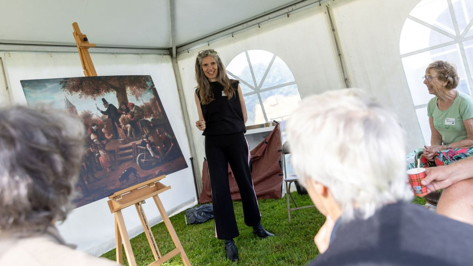 Kunstkijken voor Alzheimerpatiënten in Bibliotheek Lichtenvoorde.