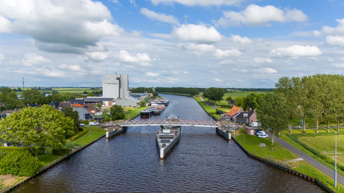 Brug van Stroobos weer bediend | Slachtoffer Offingawier overleed na "noodlottig ongeval"