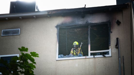 Vlammen slaan uit flatwoning, bewoners kunnen nachtje niet thuis slapen