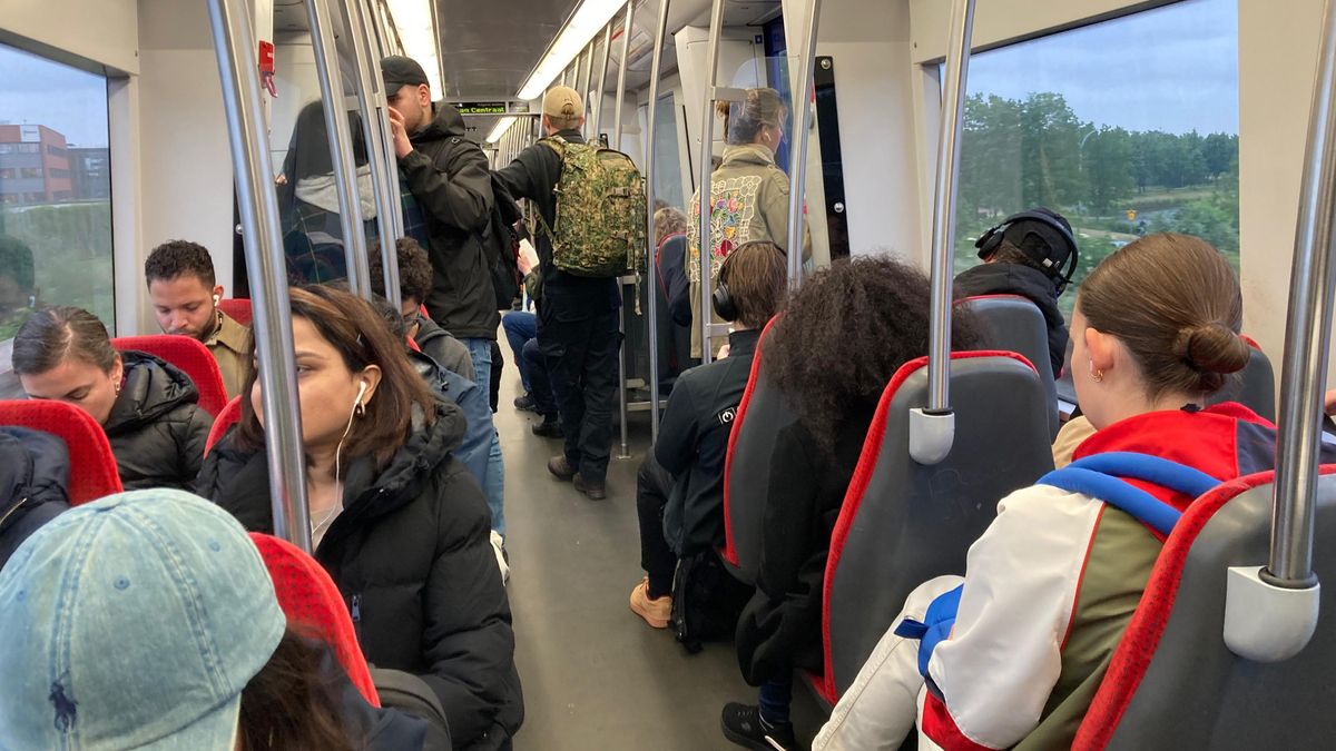 Treinstaking | Volle metro's en bussen, in heel Nederland rijden geen treinen