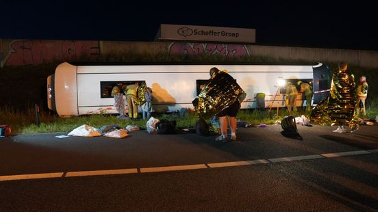 Scholier houdt hoofd koel bij buscrash op A28: 'Held van de groep'