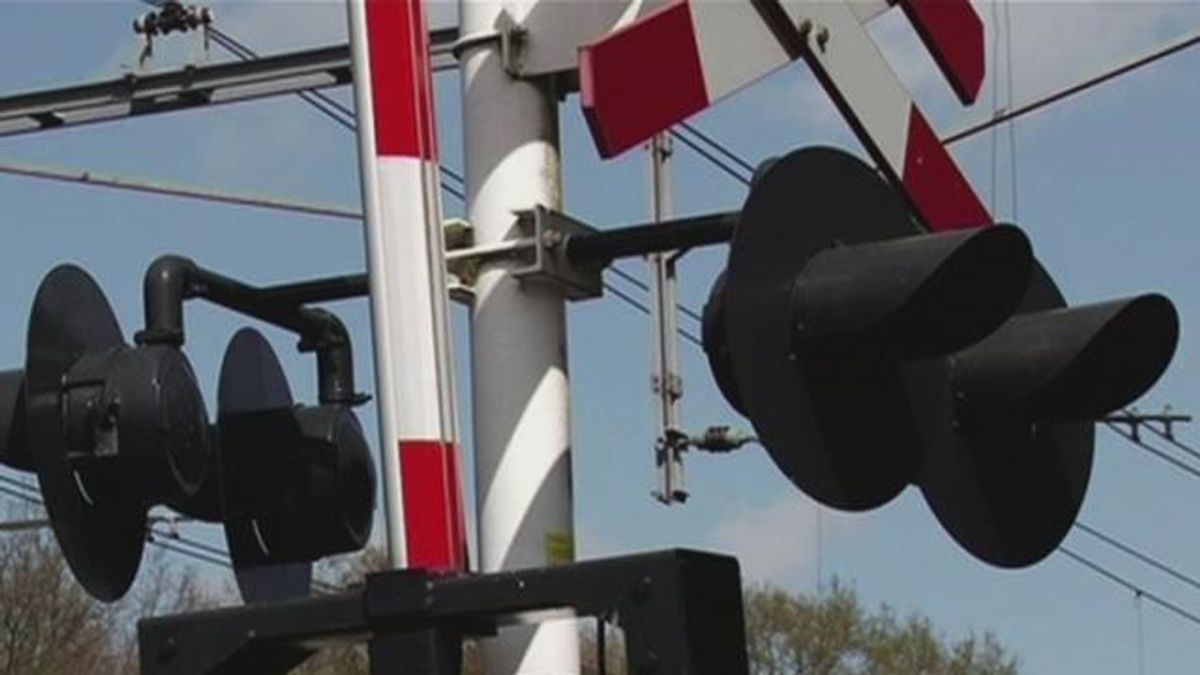 Vertraging op spoor rond Zwolle door poging koperdiefstal nog tot eind van de middag