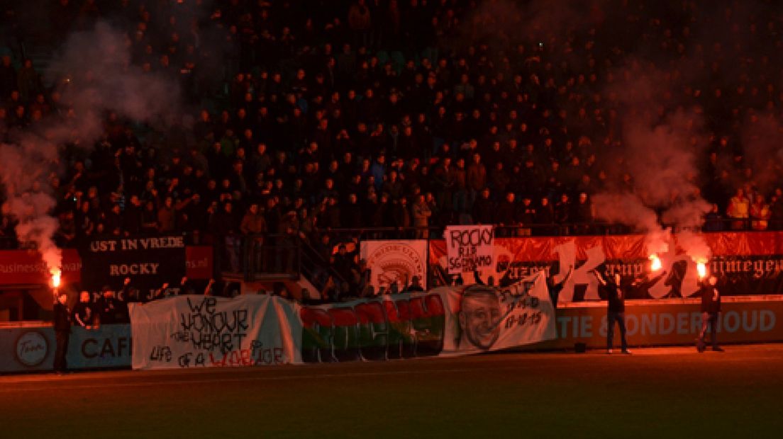 Opnieuw eerbetoon voor overleden NEC-supporter Rocky