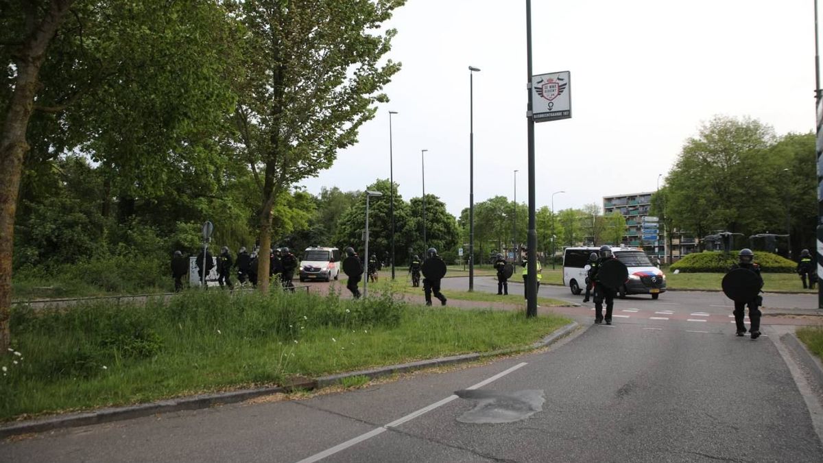 ME voor derde dag op rij ingezet bij azc-protest in Apeldoorn