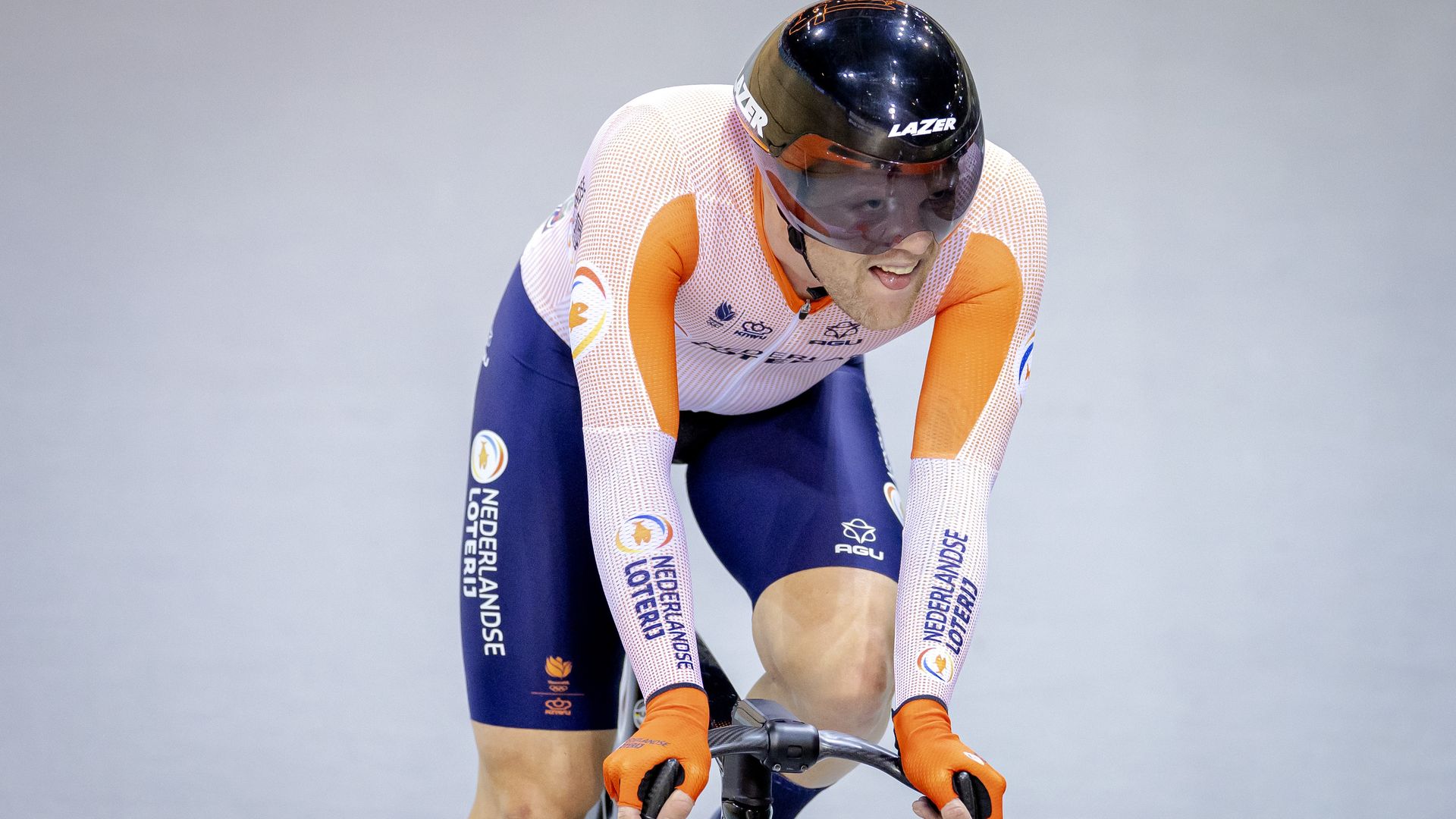 Roy Eefting Wint Zilver Op Scratch Bij EK Baanwielrennen - RTV Drenthe