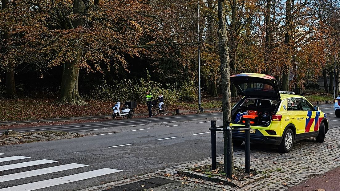 De bestuurder van de scooter raakte licht gewond