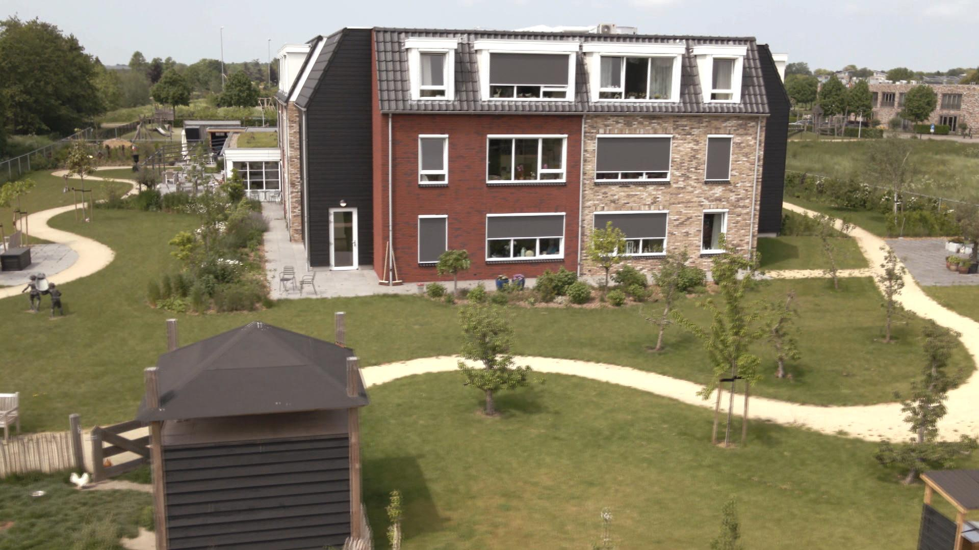 De ziel terug in de zorg: een dubbeltje welzijn kan een euro zorg voorkomen